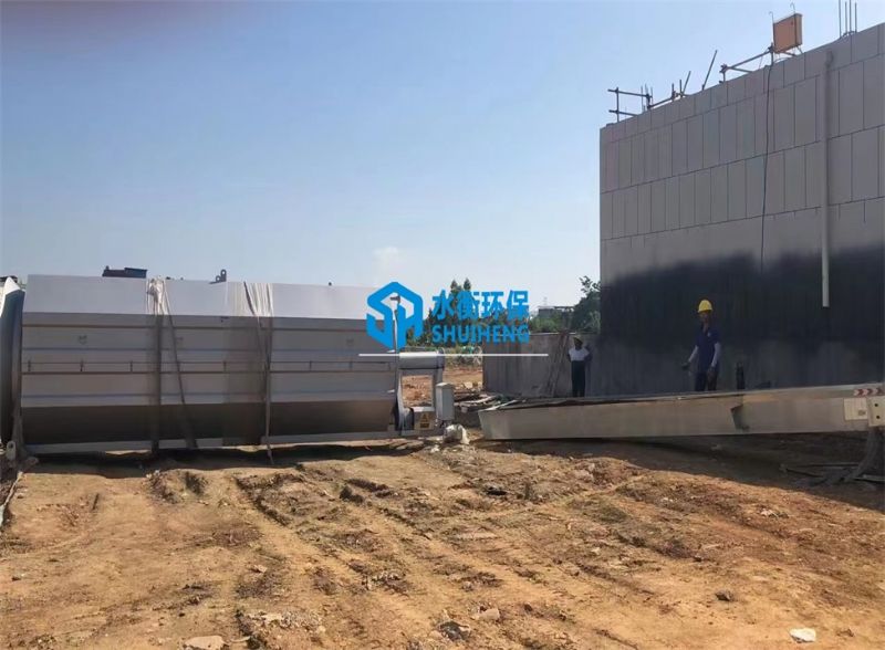 新疆污水处理设备大型微滤机安装完毕了